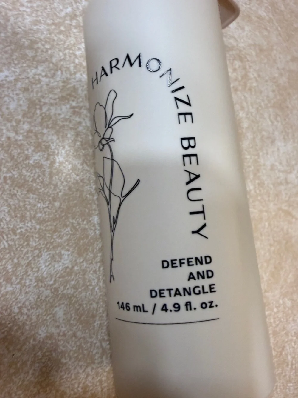 Harmonize Beauty -Defend and Detangle - Beige/Off-White 146 ML 4.9 fl oz